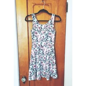 Pretty Floral Mini Dress W/ Scoop Back